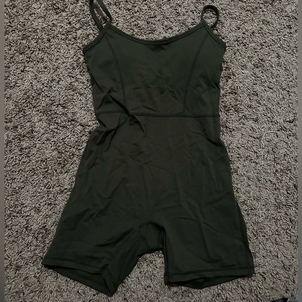 Workout romper in green